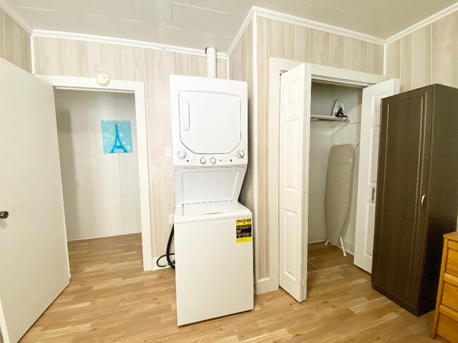 Your own washer and dryer in Your Unit - 1140 Ash St