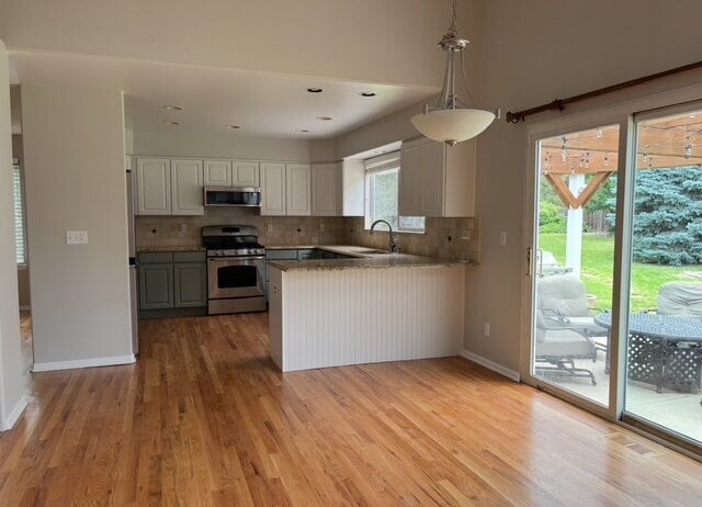 Building Photo - Spacious 6-Bed Oasis with Finished Basemen...