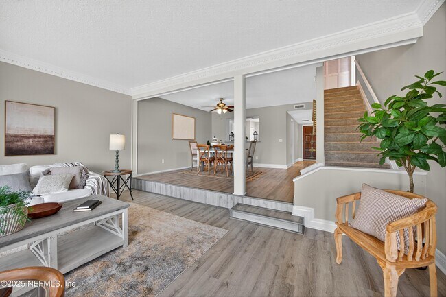 Building Photo - 7622 Las Palmas Way