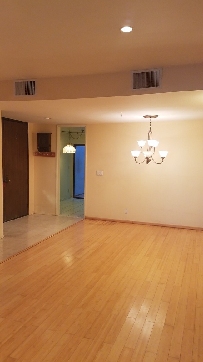 Building Photo - 311 Bora Bora Way