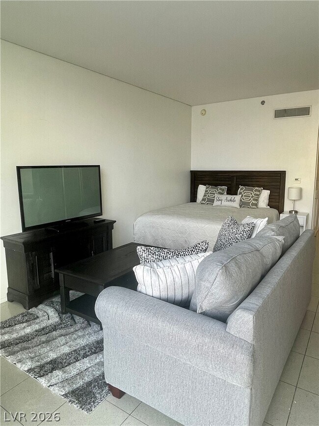 Building Photo - 3722 S Las Vegas Blvd