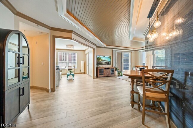 Building Photo - 2825 Palm Beach Blvd