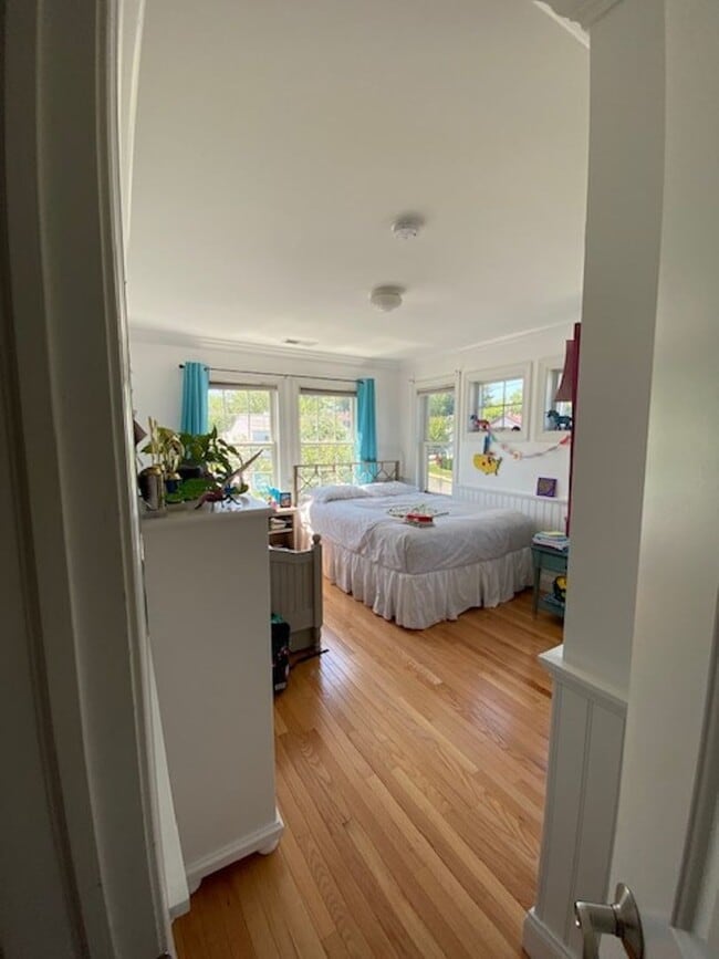 Building Photo - Three Bedroom 3.5 baths Townhouse for Rent...