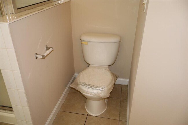 Building Photo - 176 Rivergate Ct