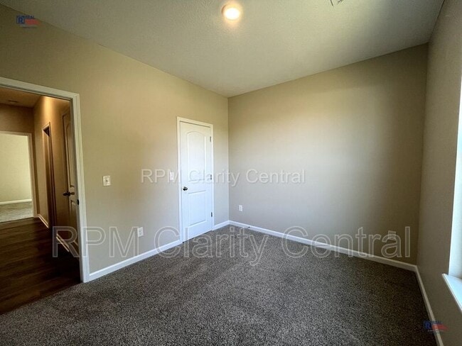 Building Photo - 5360 Branchville Dr