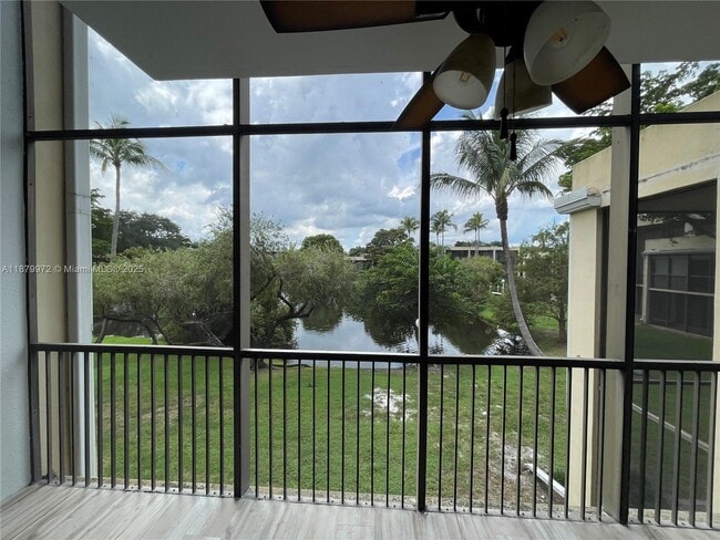 Building Photo - 2961 SW 87th Ave