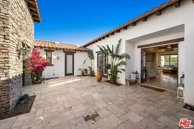 Building Photo - 50350 Vista Montana Rd