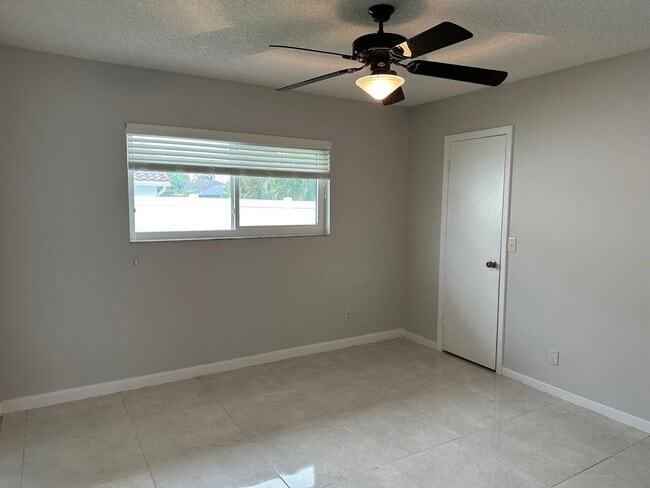 Building Photo - 22421 Ensenada Way