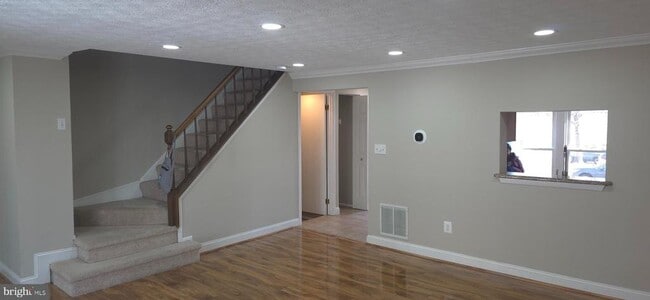 Building Photo - 7886 Marioak Dr