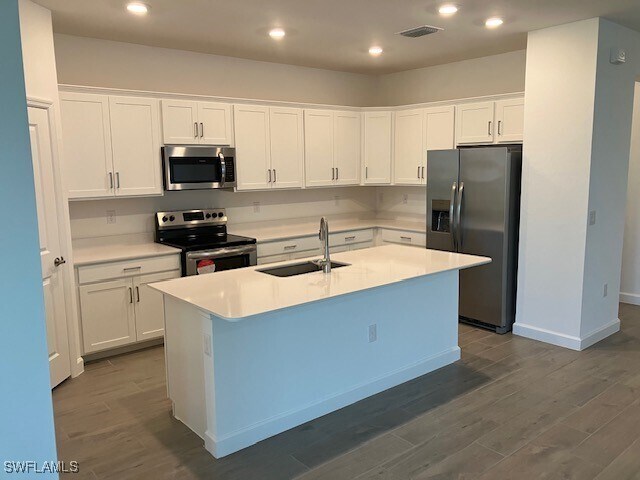 Building Photo - 13924 Hunter Oak Dr