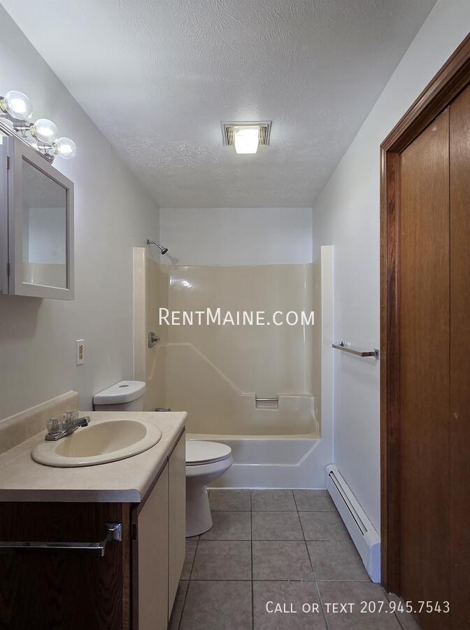 Building Photo - 7 Hartley St