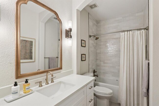 Building Photo - 7117 Cromarty Ln