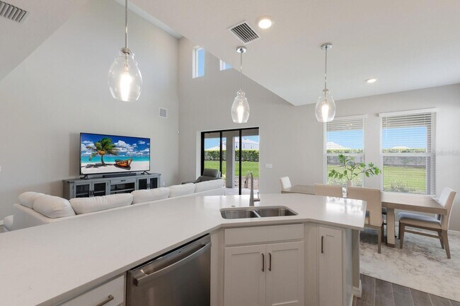 Building Photo - 9312 Tequila Sunrise Dr