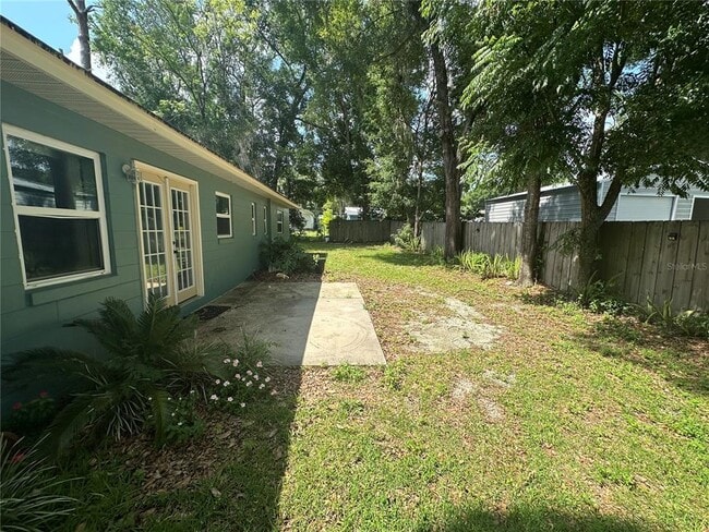 Building Photo - 1121 SE 30th Ave