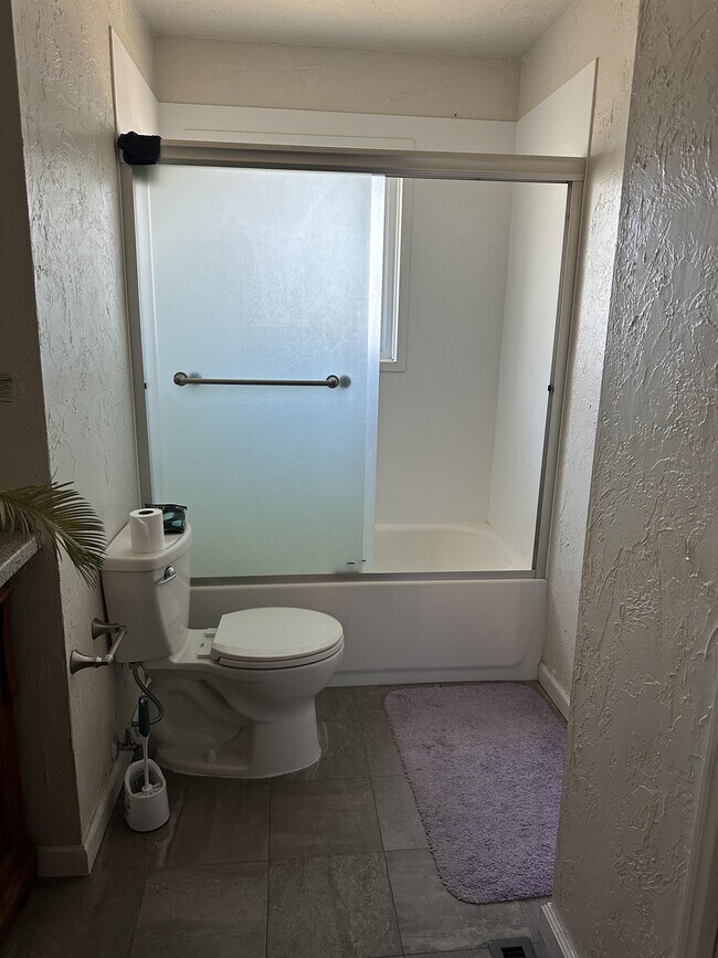 Building Photo - 2619 Weir Ave