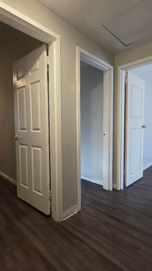 Building Photo - 4/1