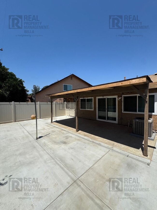 Building Photo - Move-In Ready 2-Bed, 2-Bath in Lake Elsinore
