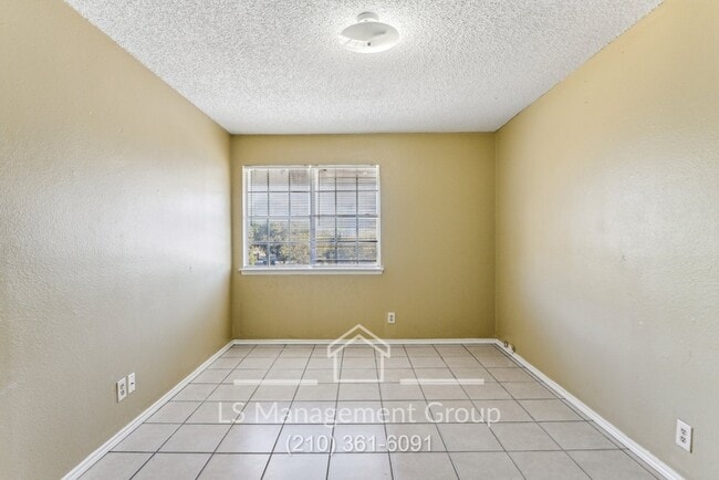 Building Photo - 6704 Windsor Hollow Dr