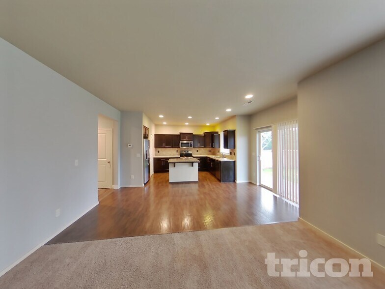 Building Photo - 730 205th St Ct E