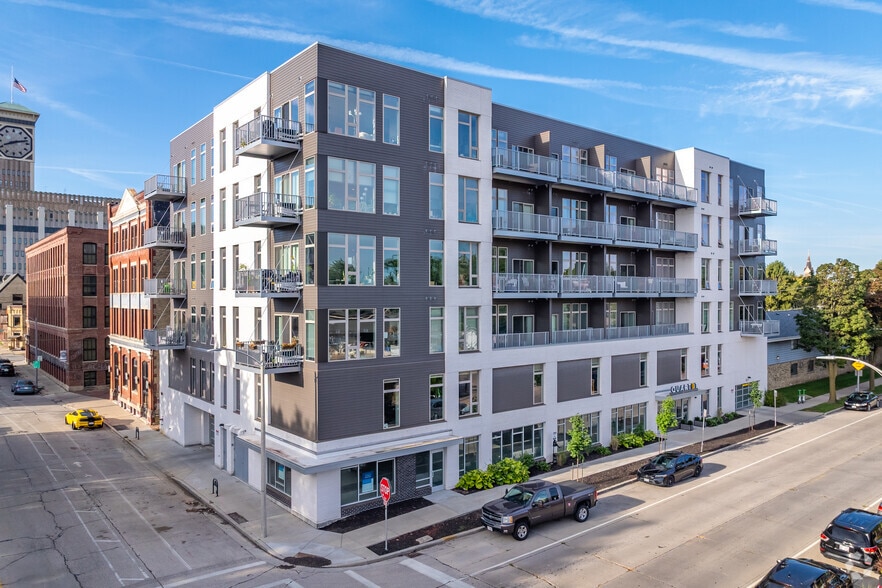 Primary Photo - Quartet Apartments