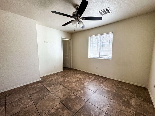 Building Photo - "Cozy 3-Bedroom, 2-Bathroom Home in San Luis!"