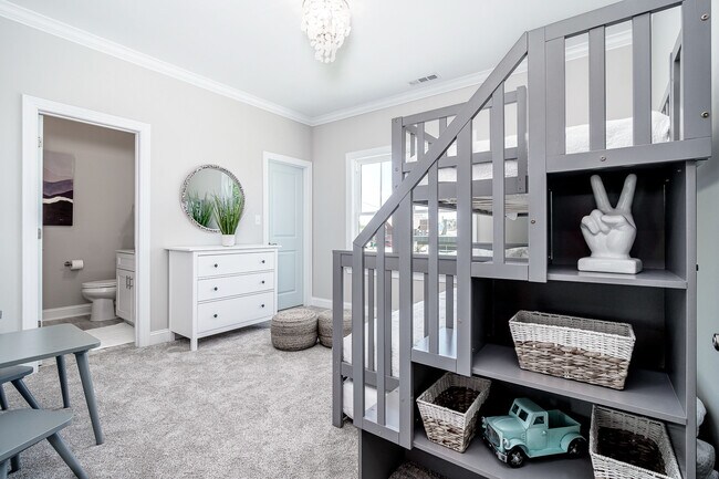 Building Photo - 103 S 13th St