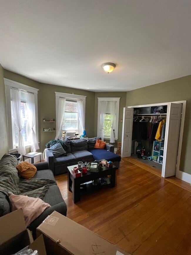 Building Photo - 15 Litchfield St