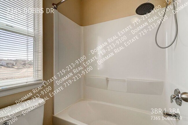 Building Photo - 7365 Dobbs Dr
