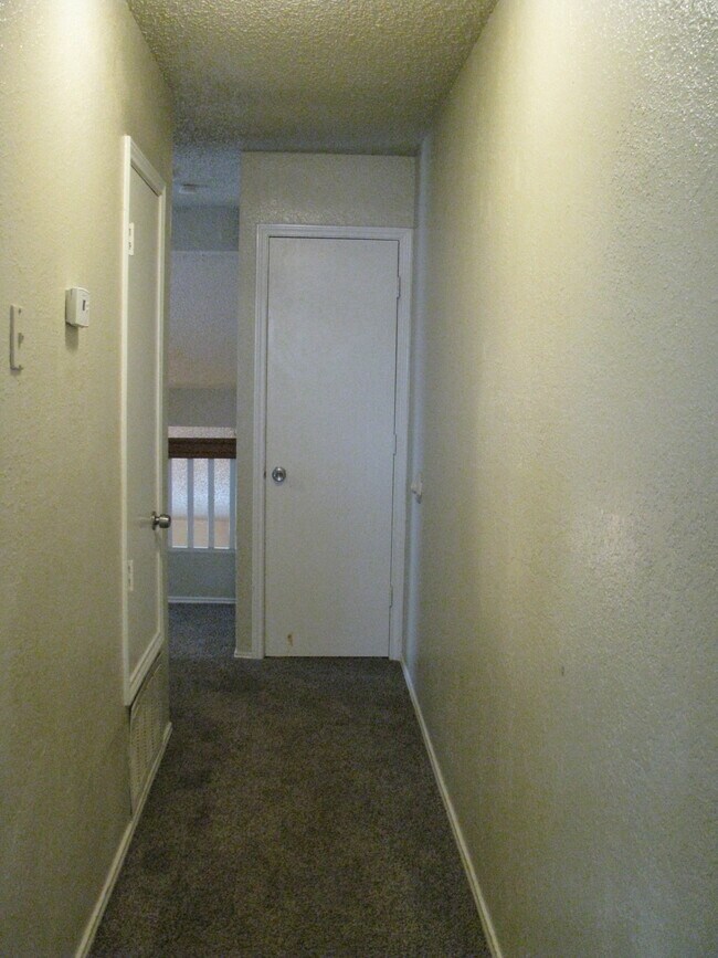 Building Photo - 1431 Windmill Ln