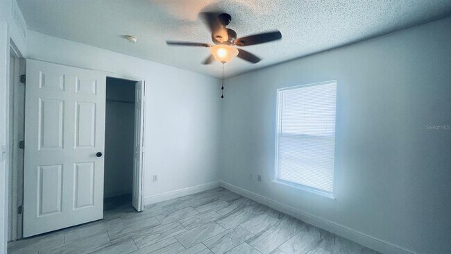 Building Photo - 729 Del Rio Way