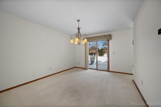 Building Photo - 114 Elmtree Ct