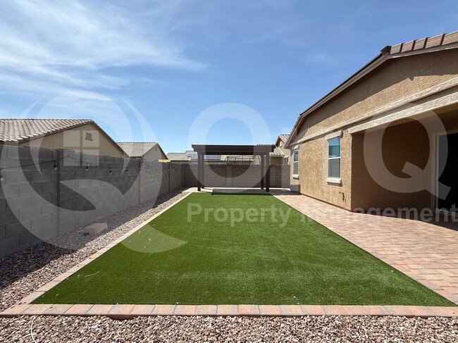 Building Photo - 18079 W Carlota Ln