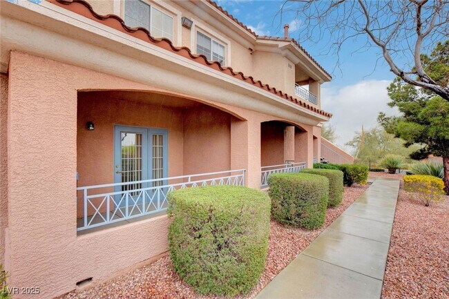 Building Photo - 10552 Pine Pointe Ave