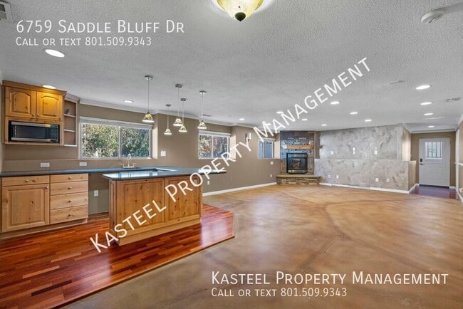 Building Photo - 6759 Saddle Bluff Dr
