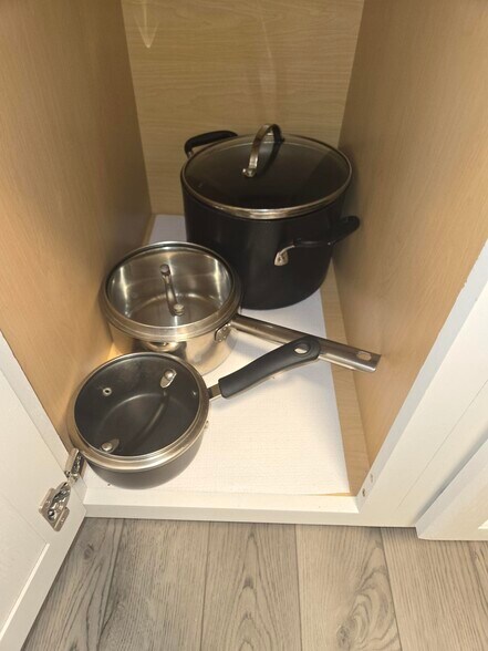 Building Photo - 1213 5th St