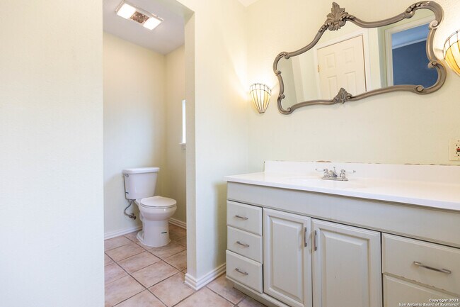 Building Photo - 224 Shadyview Dr