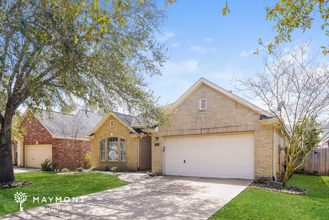 Building Photo - Charming 4-Bedroom Brick Home