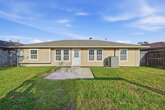 Building Photo - 2805 Pickett Dr