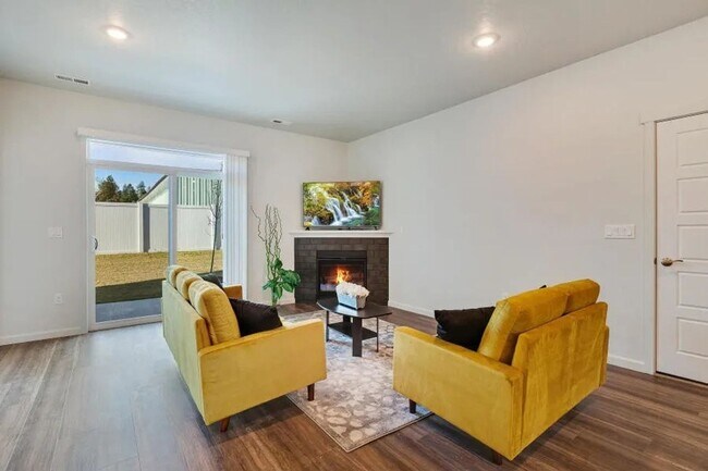 Building Photo - 1362 Mordyl Loop