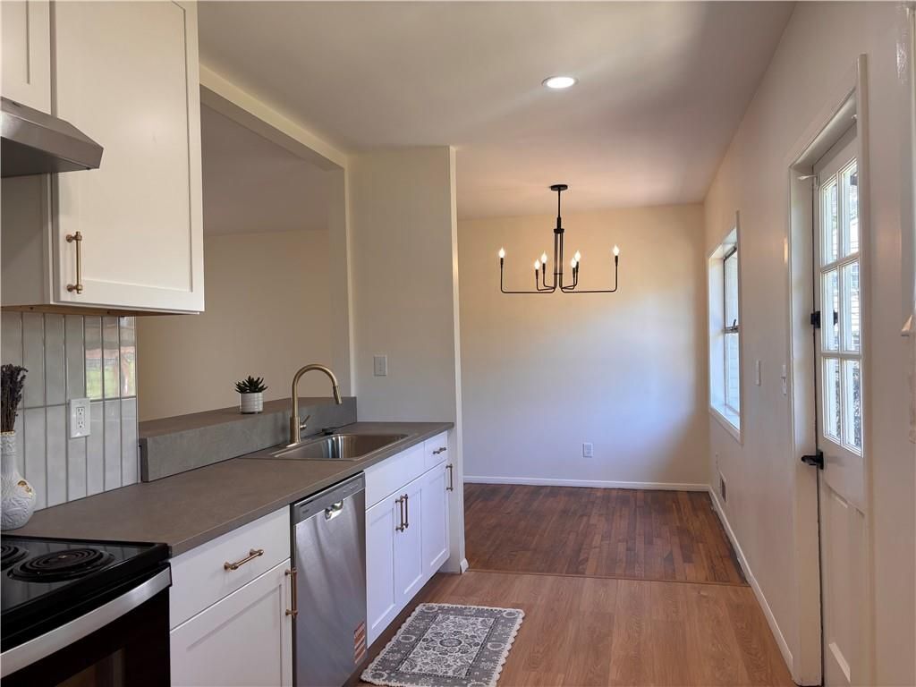 Building Photo - 5009 Crowe Dr SE