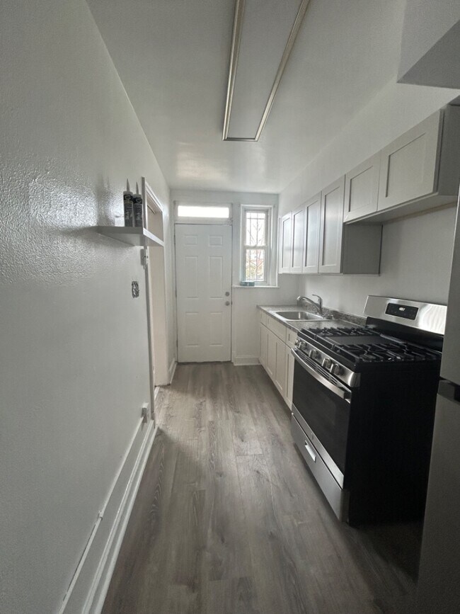 Building Photo - 66 Allison St NE