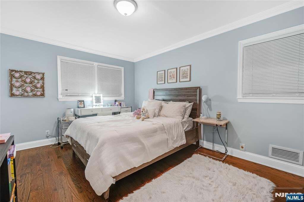 Building Photo - 194 Delmar Ave