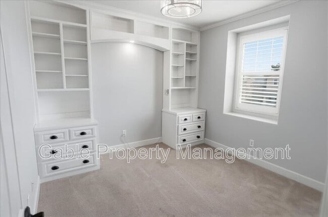 Building Photo - 24313 La Montura Dr