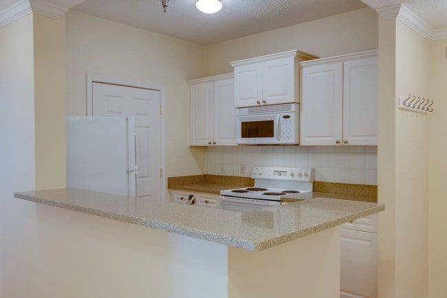 Building Photo - Condo in Hillmont of Green Hills