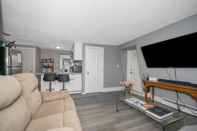 Building Photo - 360 Wilder St