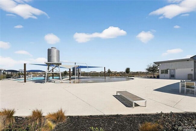 Building Photo - 22 Silos Meadows