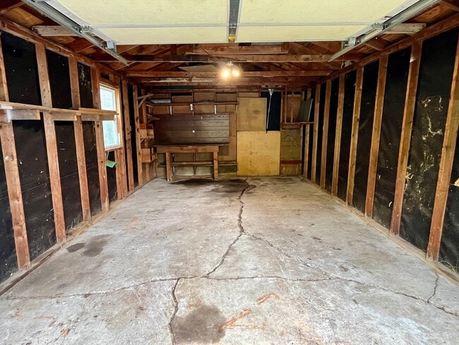 Building Photo - 2 bed 1 bath single family home in Wausau