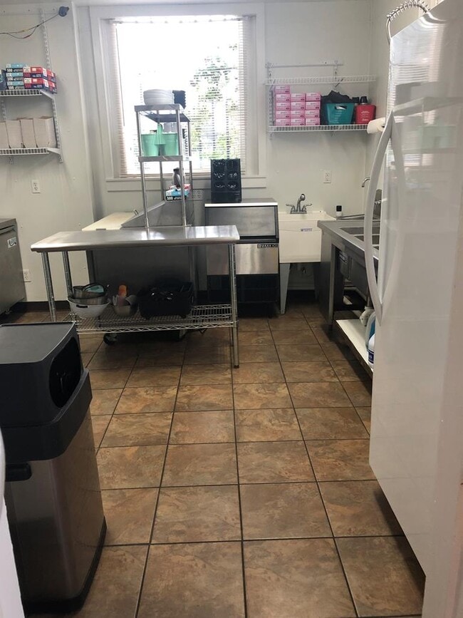 Building Photo - 25514 E Main St