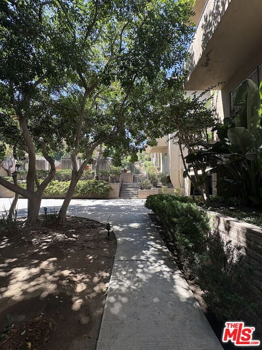 Building Photo - 6752 Hillpark Dr