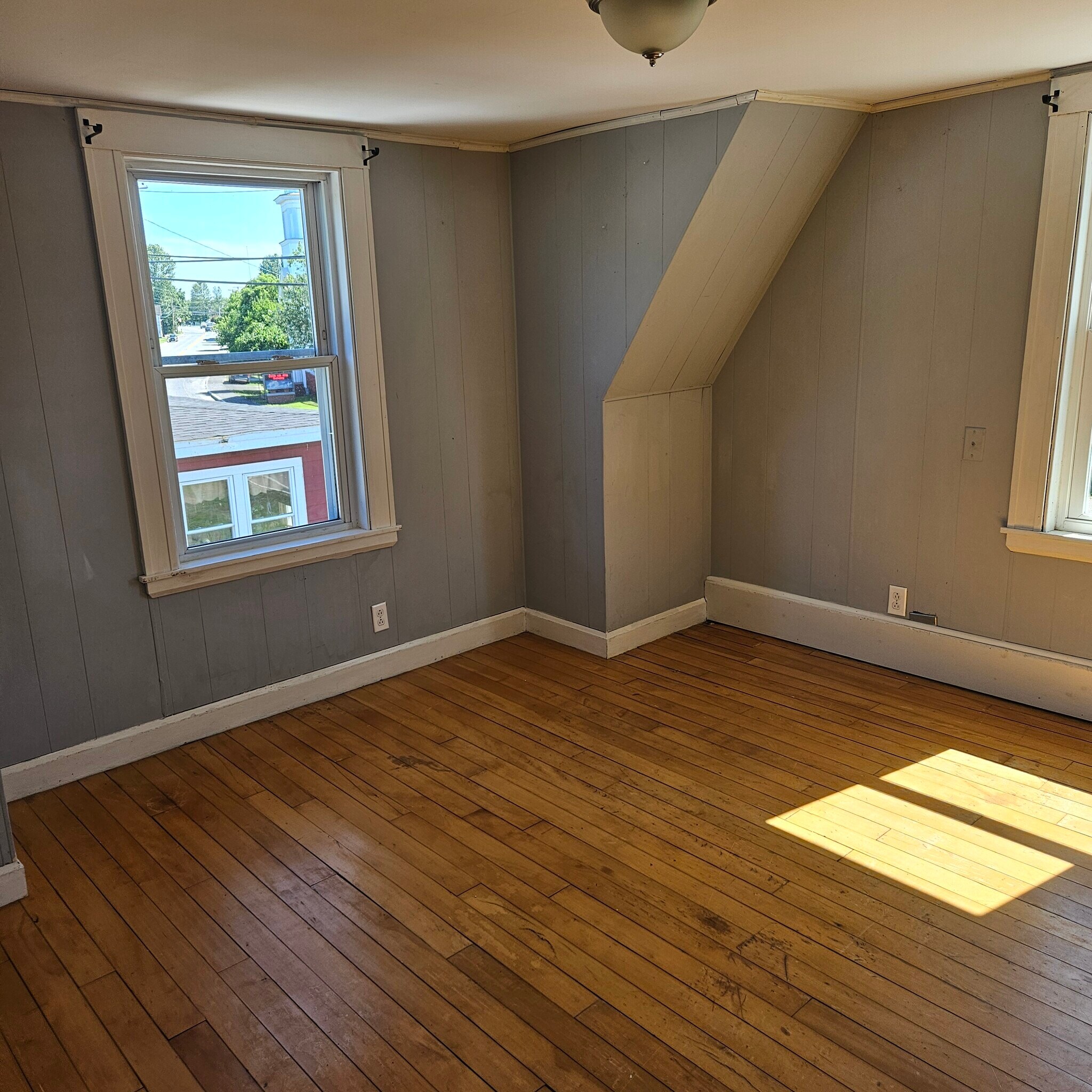Master bedroom - 1011 Main St